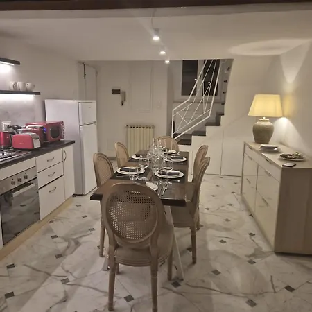 Casa Dany Lerici